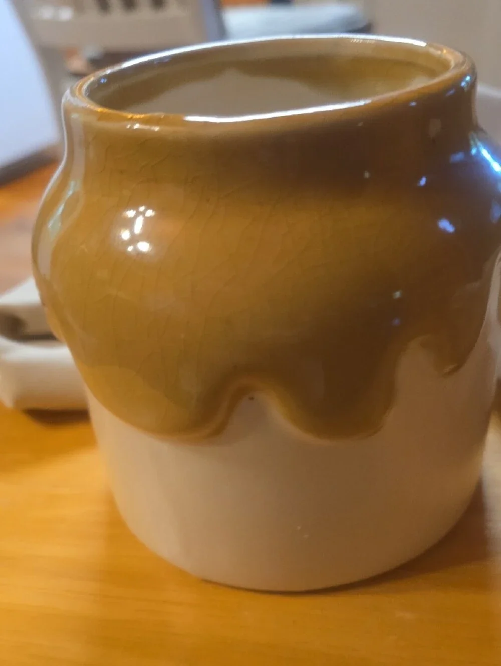 Cream Ceramic Honey Jar with Honey Drip Glaze Marked Teleflora 1981 Japan. 4½